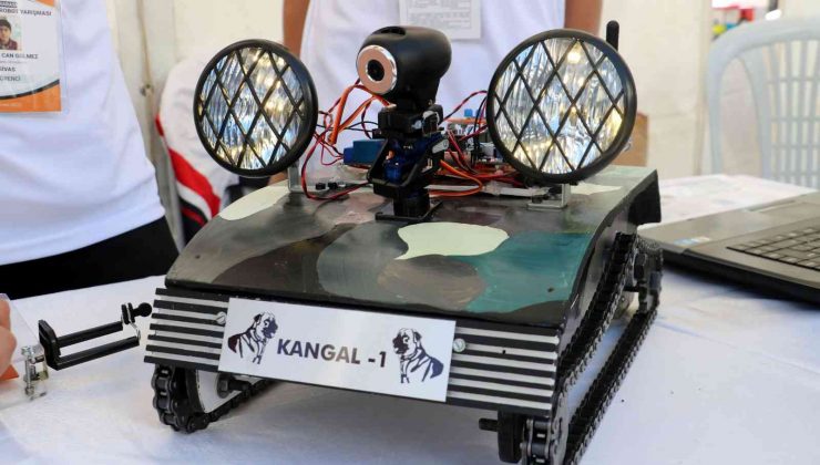 Sivaslı öğrenciler Kangal kadar sadık robot yaptı