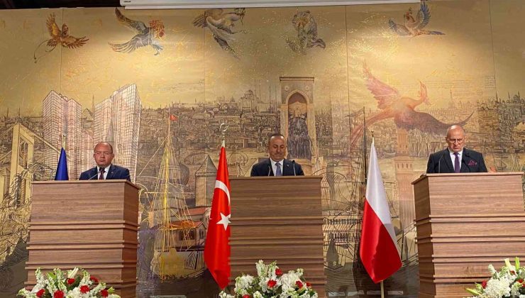 Türkiye, Romanya, Polonya Dışişleri Bakanları Üçlü Zirvesi İstanbul’da gerçekleşti