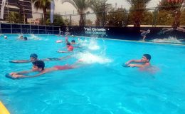Akdeniz’de ücretsiz yüzme kursları başlıyor