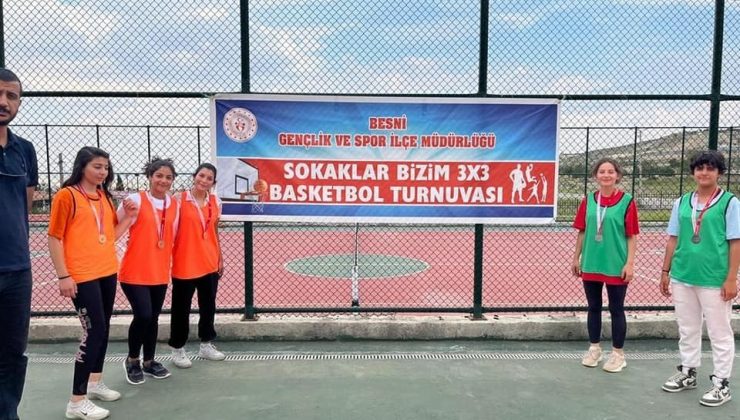Besni’de Sokaklar Bizim 3×3 Basketbol Turnuvası düzenlendi