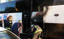 Antalya’da park halindeki boş yolcu otobüsünde yangın