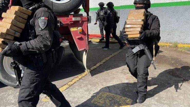 Kolombiya’dan Los Angeles’a götürülmek üzere yüklenen 1,6 tondan fazla kokain, Mexico City’de yakalandı