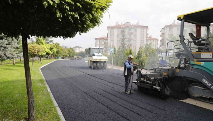 Nevşehir sokaklarında asfalt serimi devam ediyor