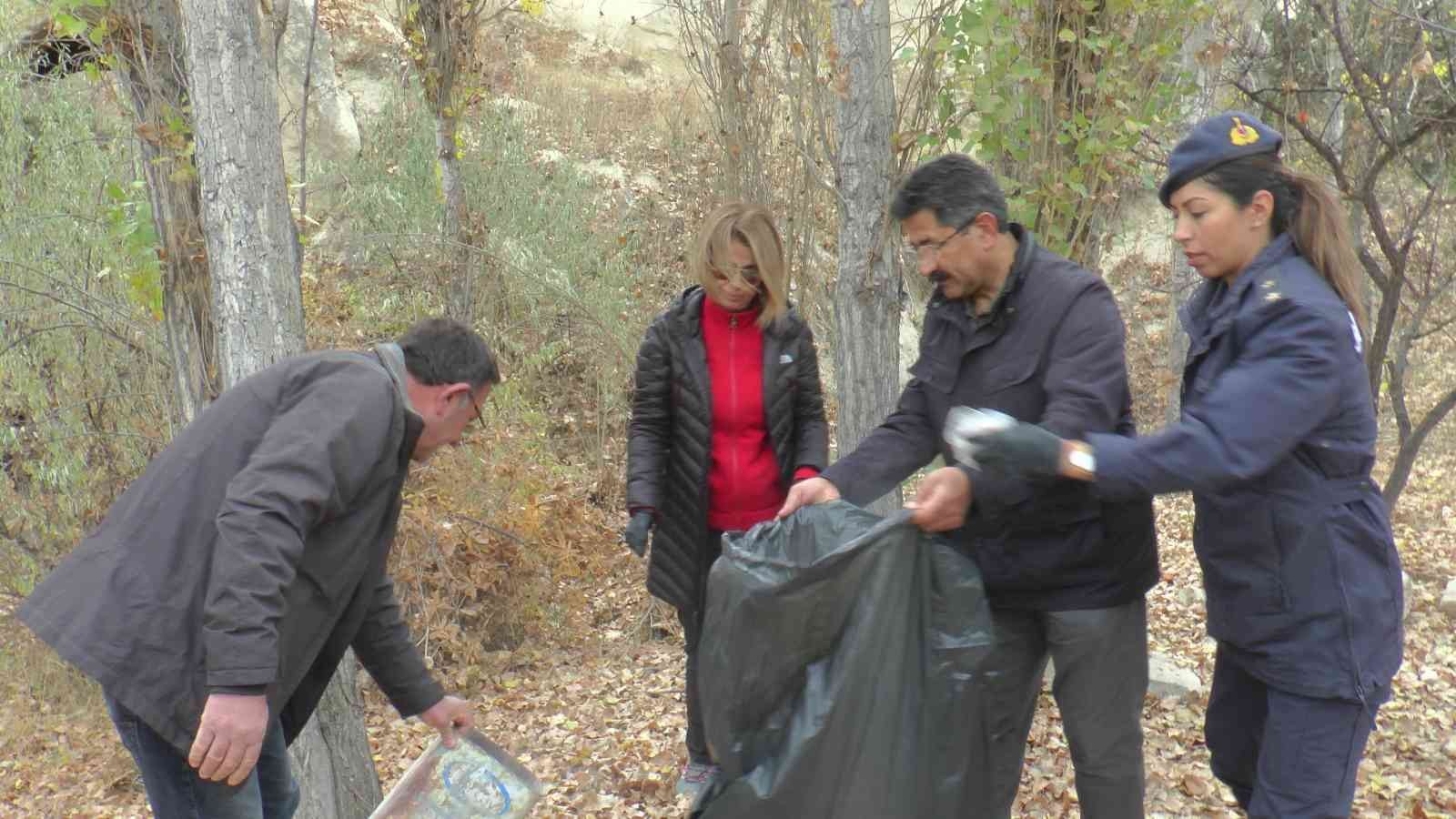 Çevre temizliği yapan Nevşehir Valisi Becel: “En güzel temizlik, hiç kirletmemektir”