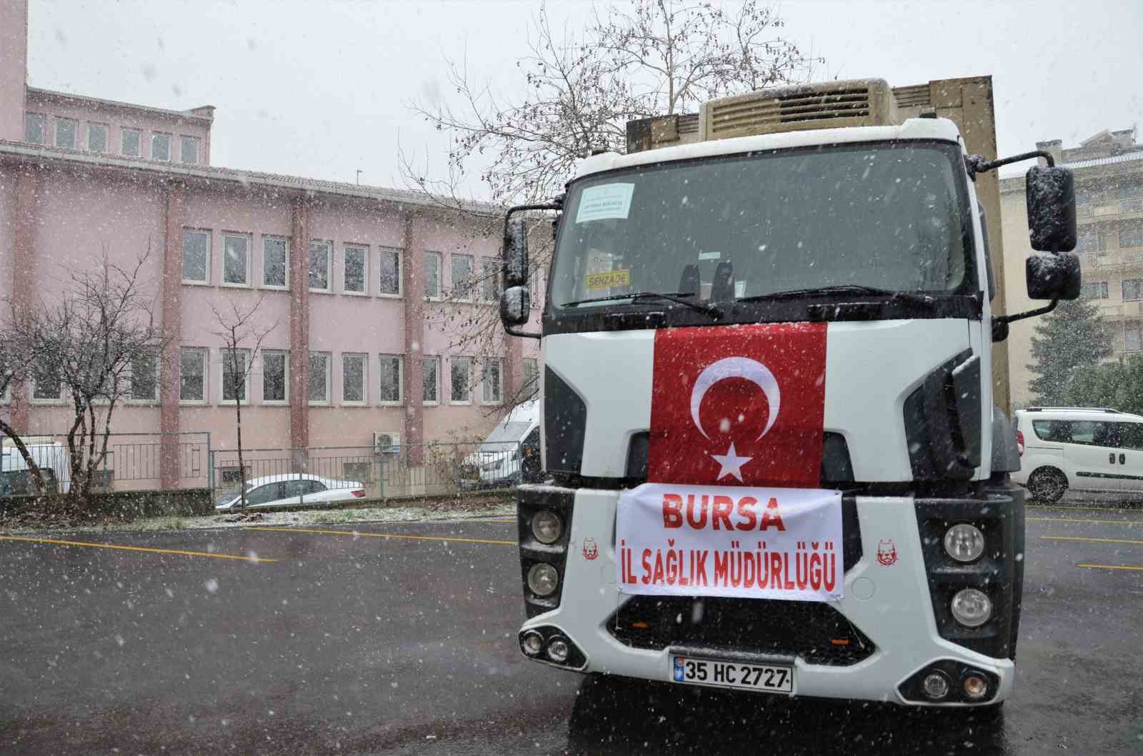 Bursa’dan deprem bölgesine tıbbi malzeme desteği