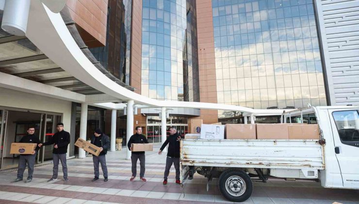 Yaşar Üniversitesi, depremzedeler için seferber oldu