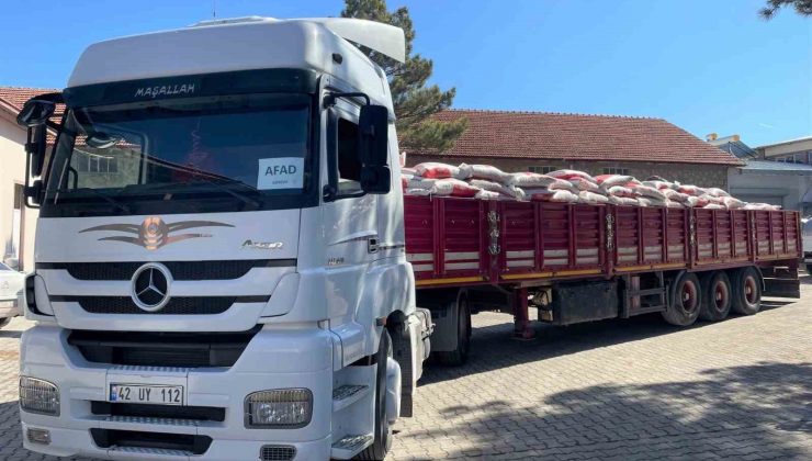 Afyonkarahisar’dan deprem bölgesindeki besicilere 27 tır ve 4 kamyon yem gönderildi
