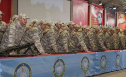 Kütahya’da acemi eğitimini tamamlayan 2023-2B dönem askerler yemin etti
