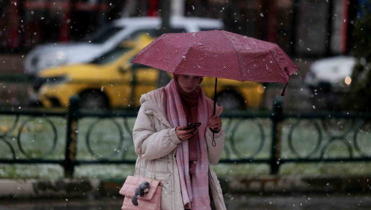Erzincan’da sağanak yağış aralıklı etkisini sürdürüyor